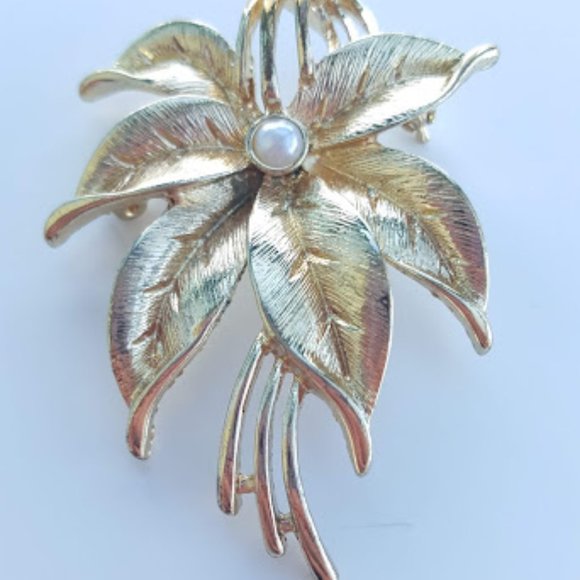 Vintage Brooch - Picture 1 of 5